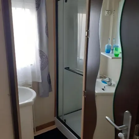 Mobil-home 4 Places - Proche فندق بيسكاروس